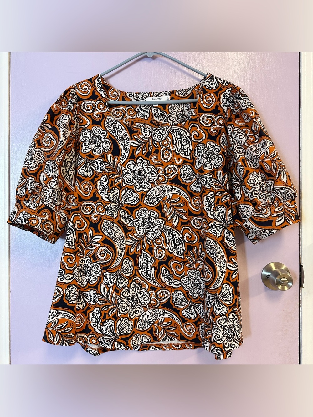Chicoโs Floral Short-sleeve Blouse Size 4/XXL
